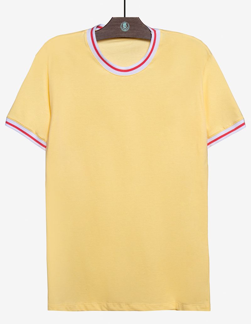 1-t-shirt-amarela-gola-e-punhos-listrados-104579
