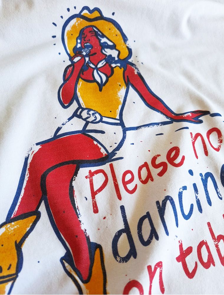 Camiseta Dancing On Tables Branca