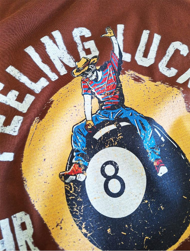 Camiseta Feeling Lucky Marrom